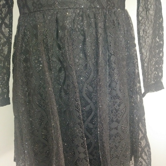 NWT Heart shaped lace mini dress - Picture 4 of 4